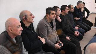 «Գերիների խնդրով Հայաստանն իր խաղաքարտերը զիջում է. Ալիևն իր խաղաքարտերով գերիներին դարձրել է առևտրի առարկա». Արտակ Բեգլարյան