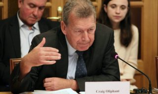 Հայաստանի և Արցախի մի խումբ հասարակական գործիչներ դատապարտել են Yerevan Dialogue համաժողովի շրջանակում Կրեգ Օլիֆանտի այցը Հայաստան